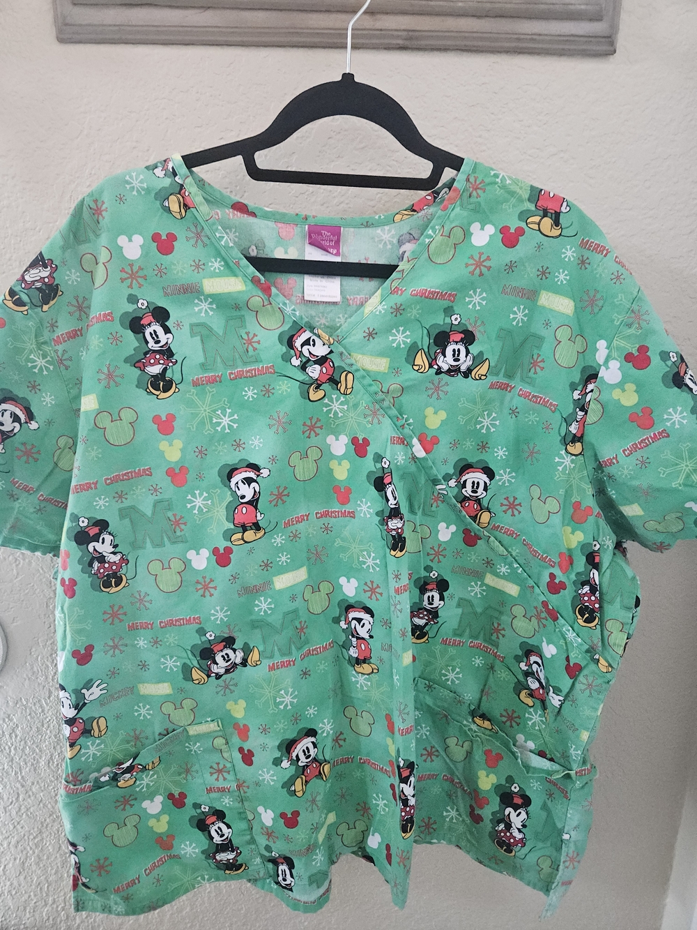 Womens Plus 3X Disney Green Mickey Mouse Holiday Print Scrub Top